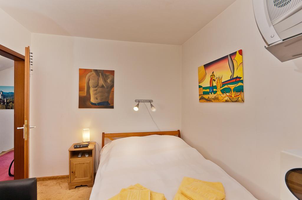 Bed And Breakfast Zeevat Munich Room photo